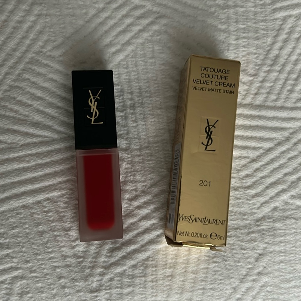 Yevs Saint Laurent TATOUAGE COUTURE VELVET CREAM LIQUID LIPSTICK - Matte 201